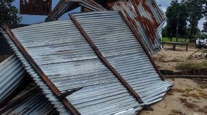 Windstorm damages houses in Parsa