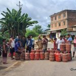 Gorkha locals protest cooking gas shortage with empty cylinders on road