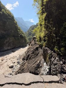 Beni-Jomsom-Korala road to remain closed for another week