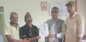 Shuklaphanta National Park victims submit memorandum to PM through CDO