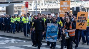 Sydney Airport security staff to strike on Friday
