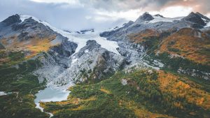 300 glaciers have disappeared from the American West since the mid‑20th century – the survivors have a few things in common